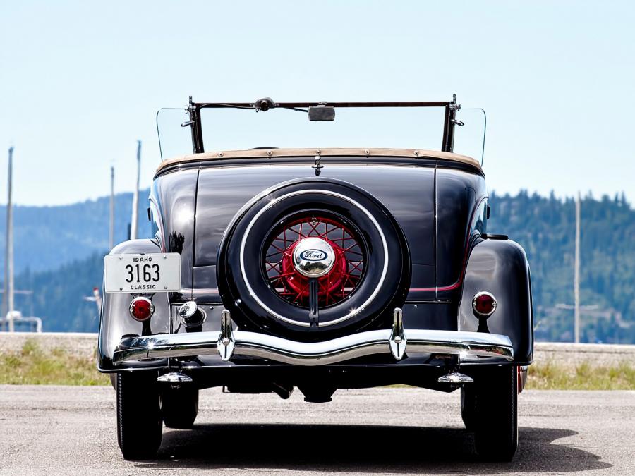  Ford V8 Deluxe Roadster 1934 года  (фото 3 из 30)